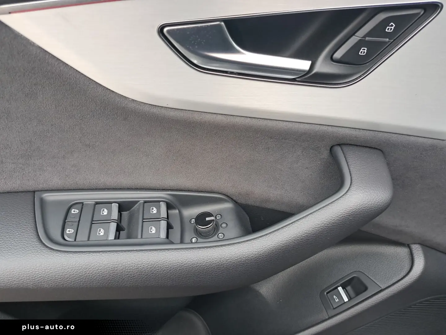 Q8 55 TFSI quattro tiptr. S line PANO AHK KAM 23