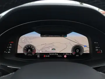 Q8 55 TFSI quattro tiptr. S line PANO AHK KAM 23