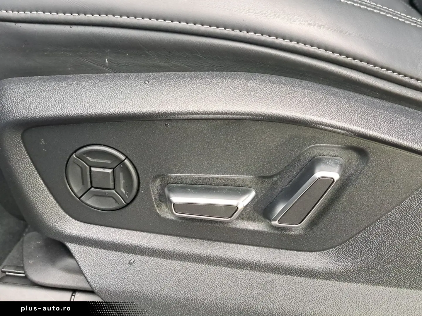 Q8 55 TFSI quattro tiptr. S line PANO AHK KAM 23