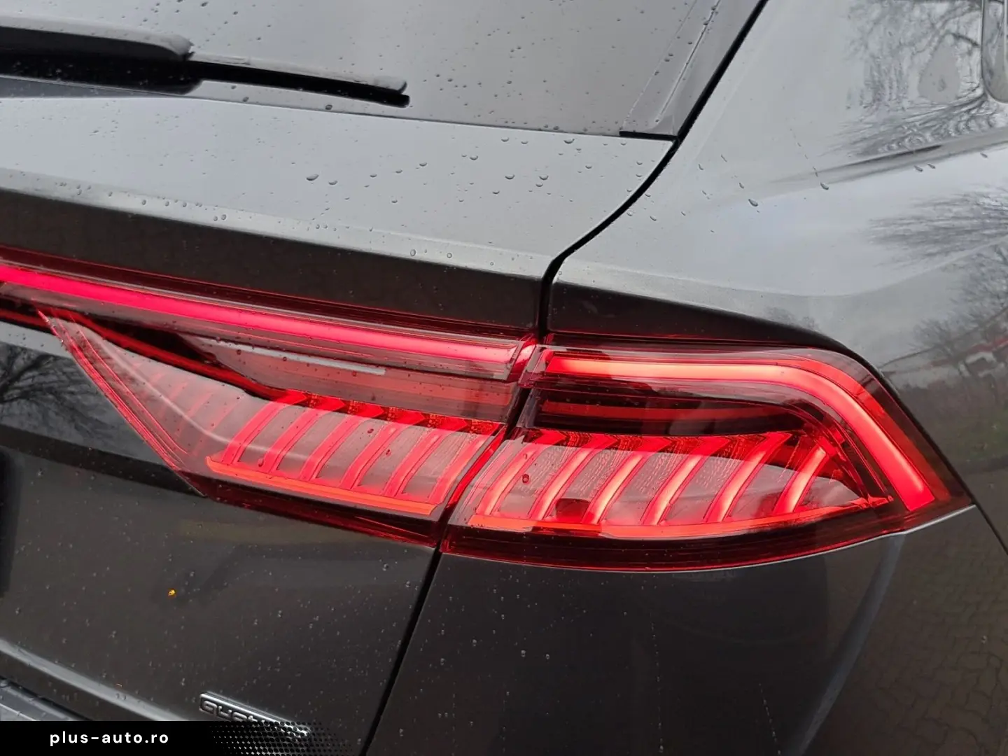 Q8 55 TFSI quattro tiptr. S line PANO AHK KAM 23