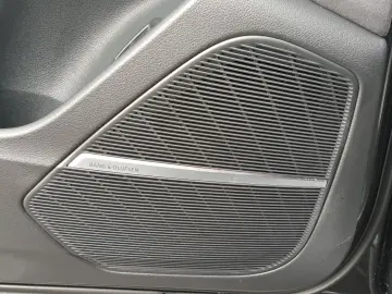 Q8 55 TFSI quattro tiptr. S line PANO AHK KAM 23