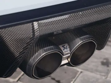 M3 Competition  Akrapovic  Carbon  H K  HUD  360