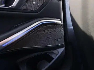 M3 Competition  Akrapovic  Carbon  H K  HUD  360