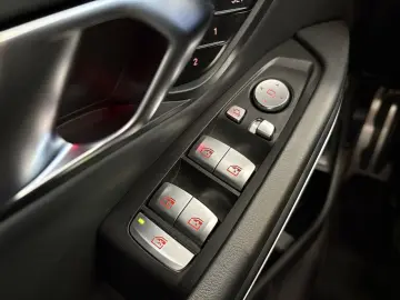 M3 Competition M xDrive DA Prof PA  Laser HuD HK