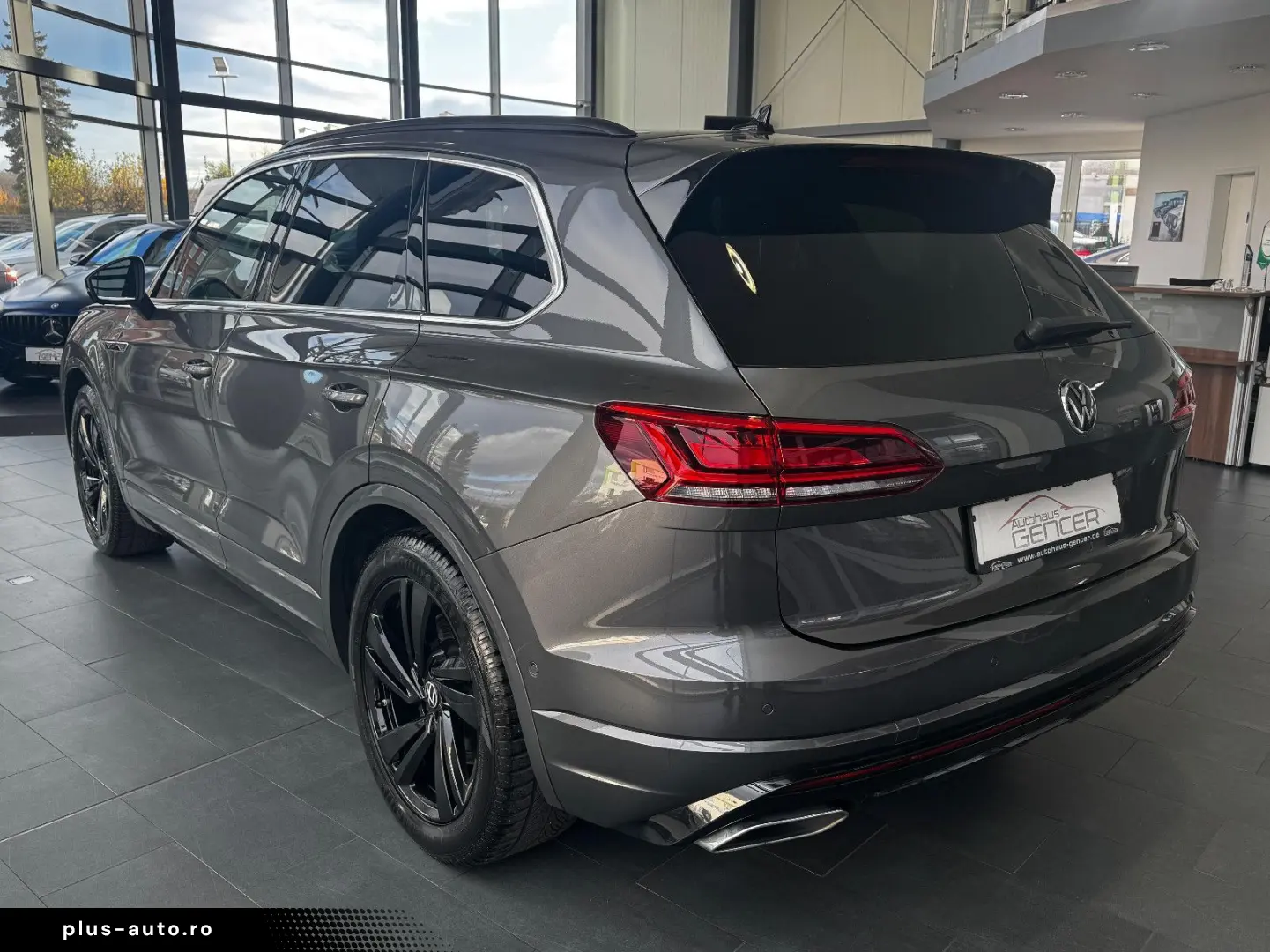 Touareg R-Line 4Motion 3.0 TSI Pano LED Head-Up