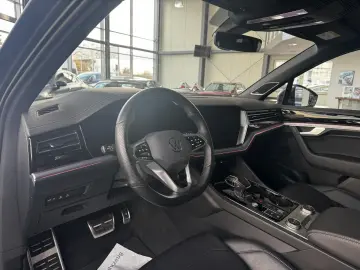 Touareg R-Line 4Motion 3.0 TSI Pano LED Head-Up