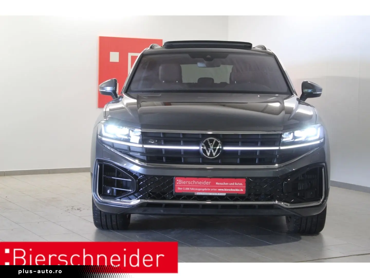 Touareg 3.0 TSI 2x R-Line 20 PANO AHK STAND
