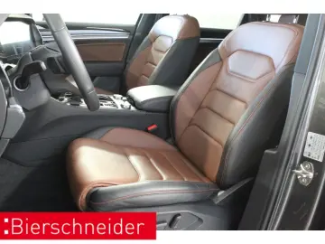 Touareg 3.0 TSI 2x R-Line 20 PANO AHK STAND