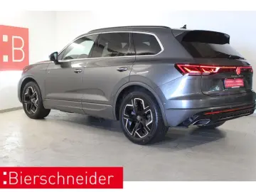 Touareg 3.0 TSI 2x R-Line 20 PANO AHK STAND