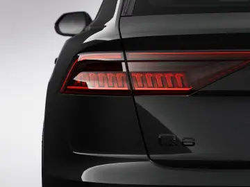 Q8 50 TDI competition plus quattro S line Pano