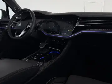 Touareg 3.0 TSI4M R-LINE  PANO  AHK  LUFT  MAS