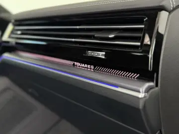 Touareg 3.0 TSI4M R-LINE  PANO  AHK  LUFT  MAS