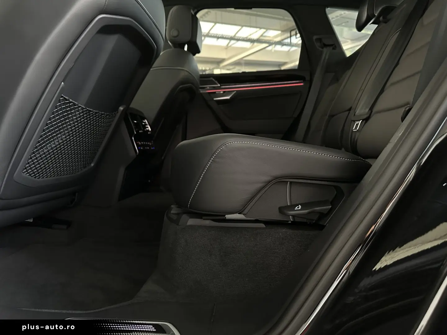 Touareg 3.0 TSI 4M R NACHT MASS SOFT AHK H&U 22