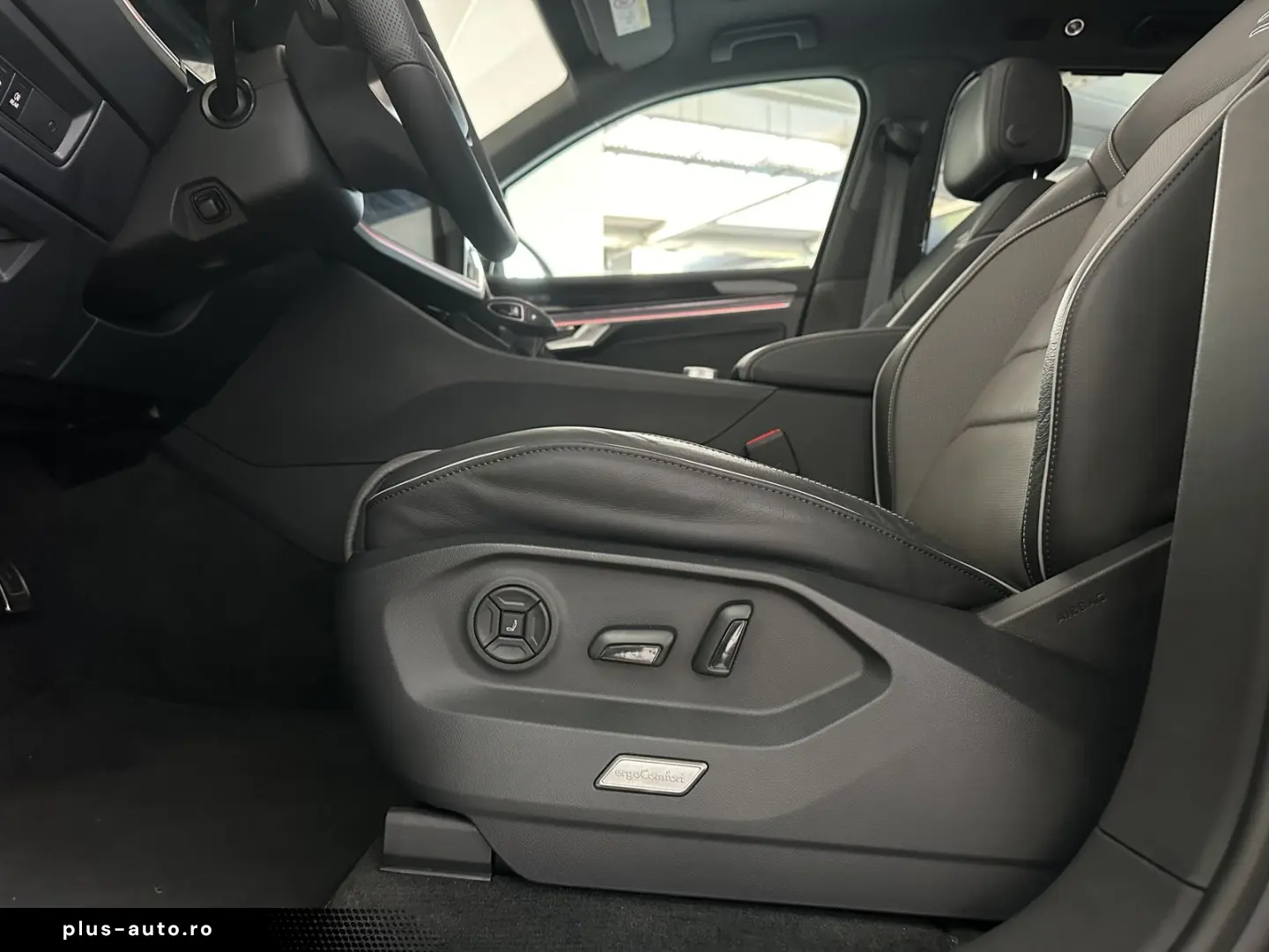 Touareg 3.0 TSI 4M R NACHT MASS SOFT AHK H&U 22