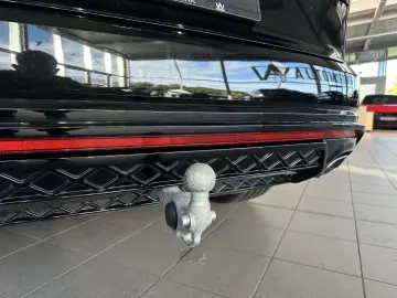 Touareg 3.0 TSI 4M R NACHT MASS SOFT AHK H&U 22