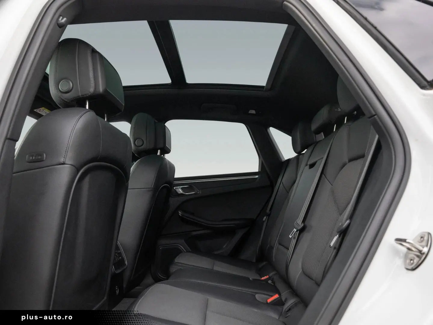 Macan AHK Panorama Dach Rückfahrkamera