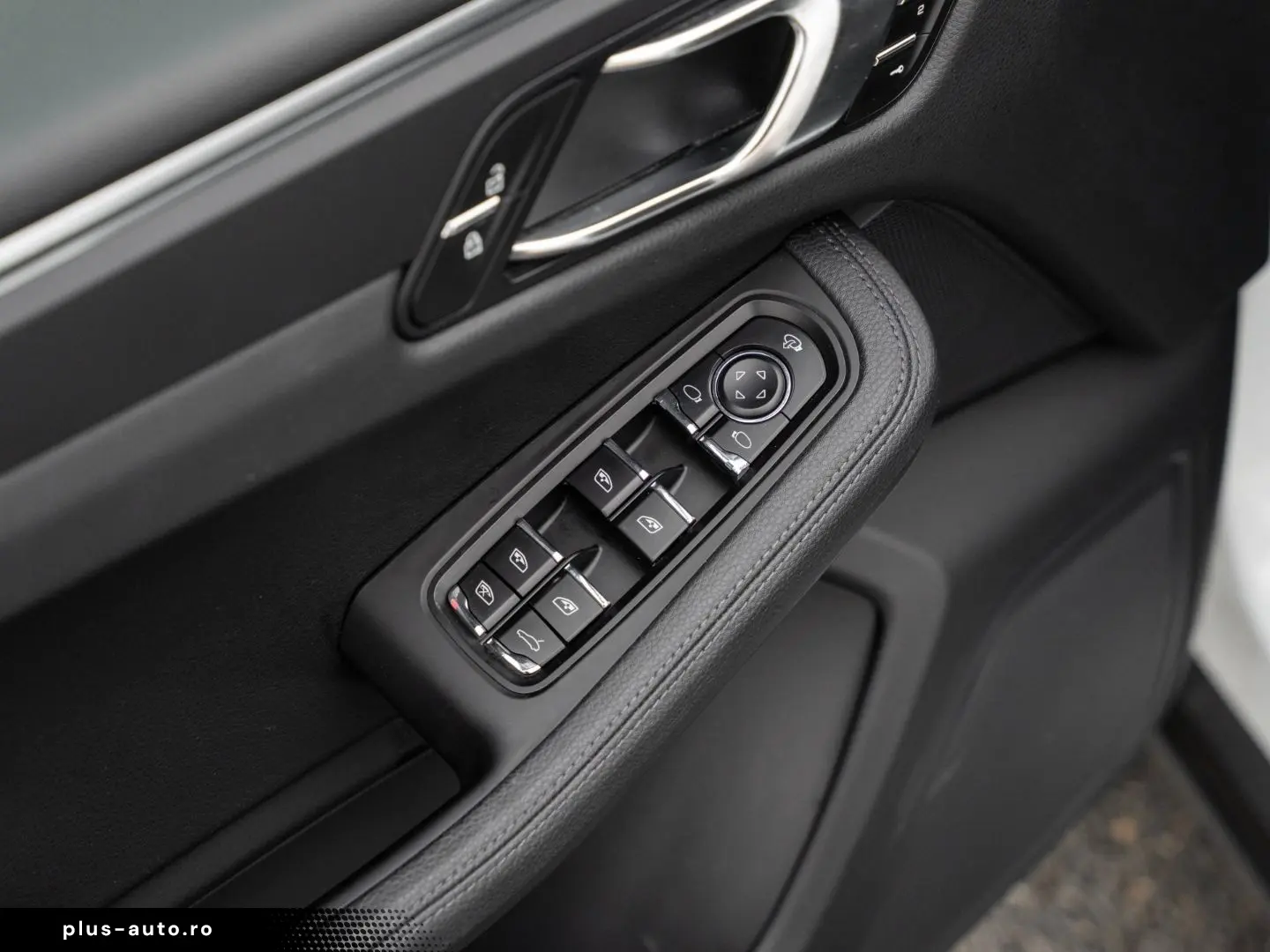 Macan AHK Panorama Dach Rückfahrkamera