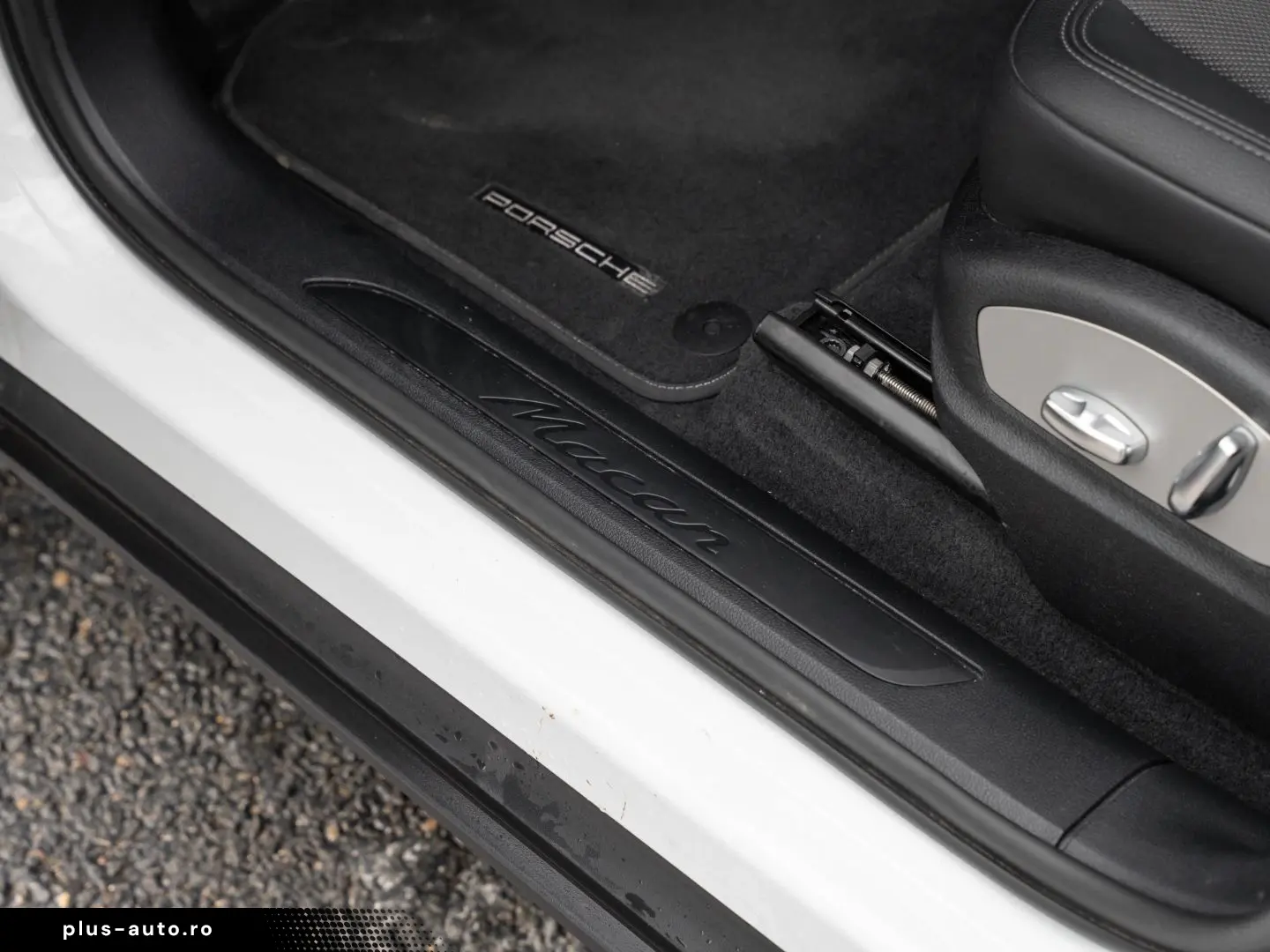 Macan AHK Panorama Dach Rückfahrkamera