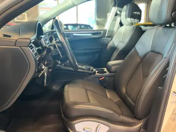 Macan S Pano AHK Nav Burmester StdHzg PASM 21