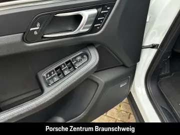 Macan BOSE Luftfederung Rückfahrkamera LED