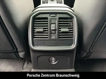 Macan BOSE Luftfederung Rückfahrkamera LED