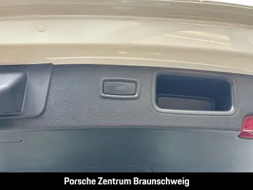 Macan BOSE Luftfederung Rückfahrkamera LED