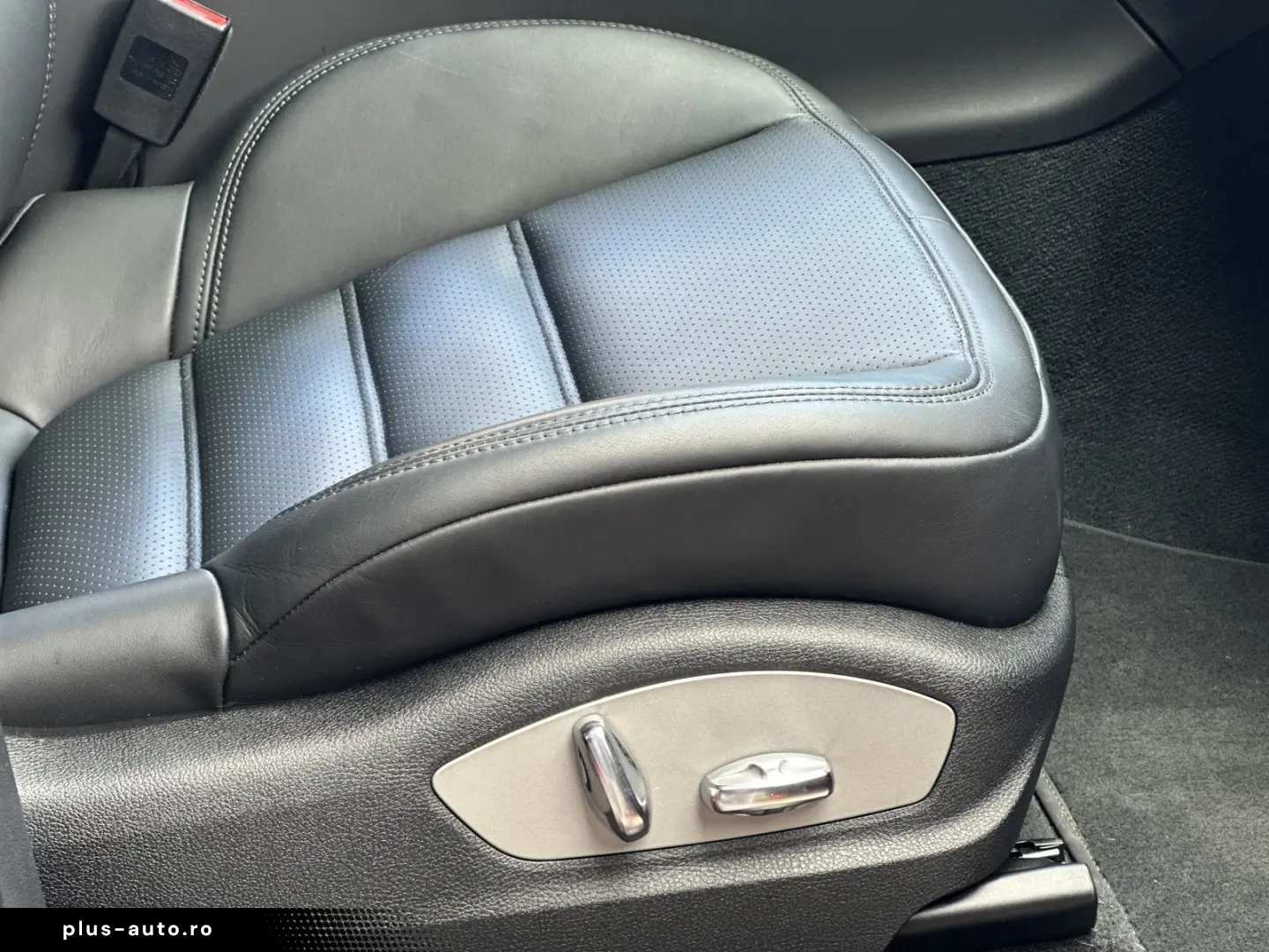 Macan T BOSE PANORAMA KAMERA RELING 21 RS SPYDER