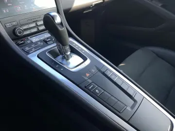 Cayman (718)  Rückfahrkamera  Sportabgasanl.