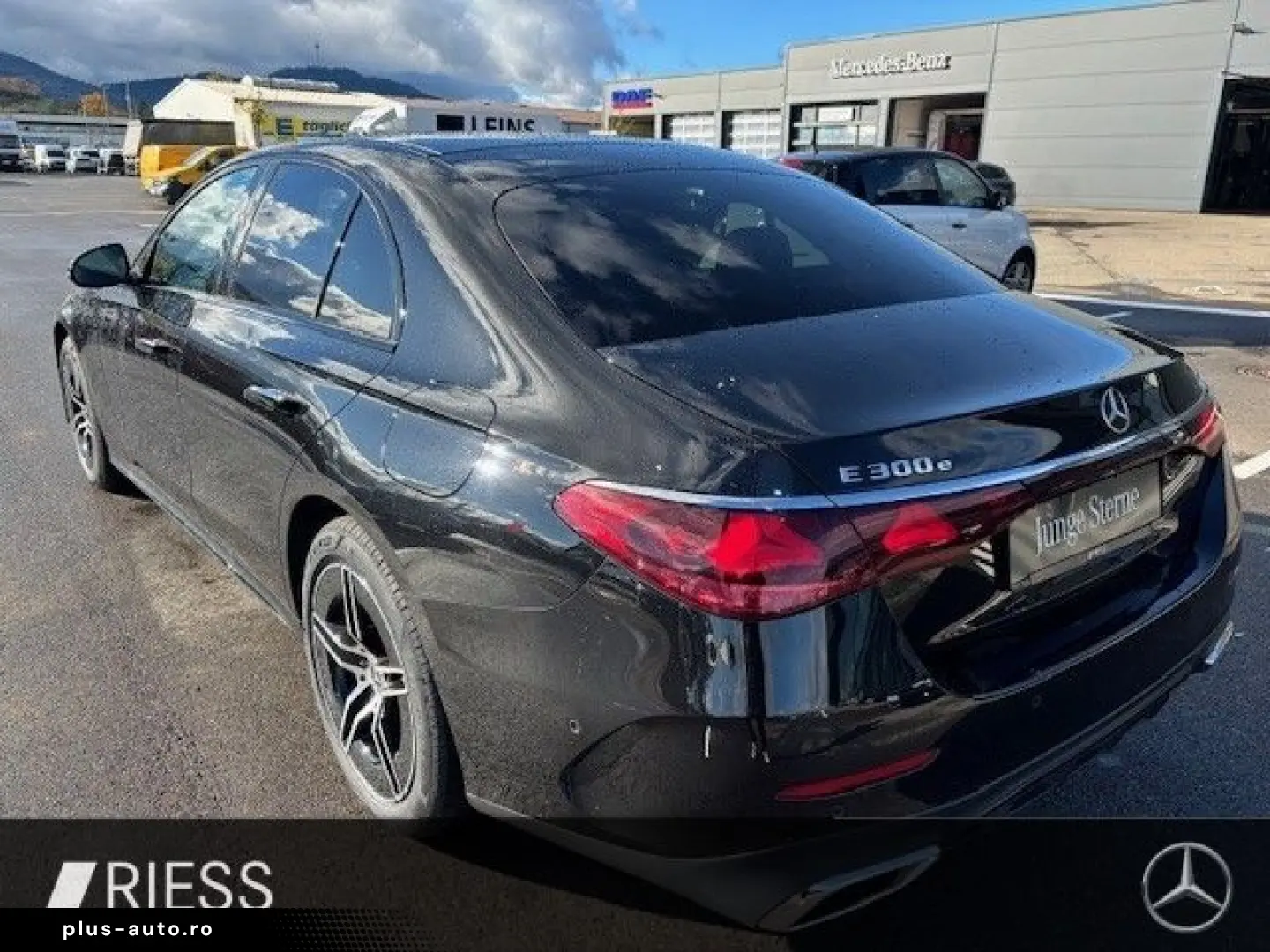 E 300 e 4M AMG Sport Night Distr Pano W-Paket 19