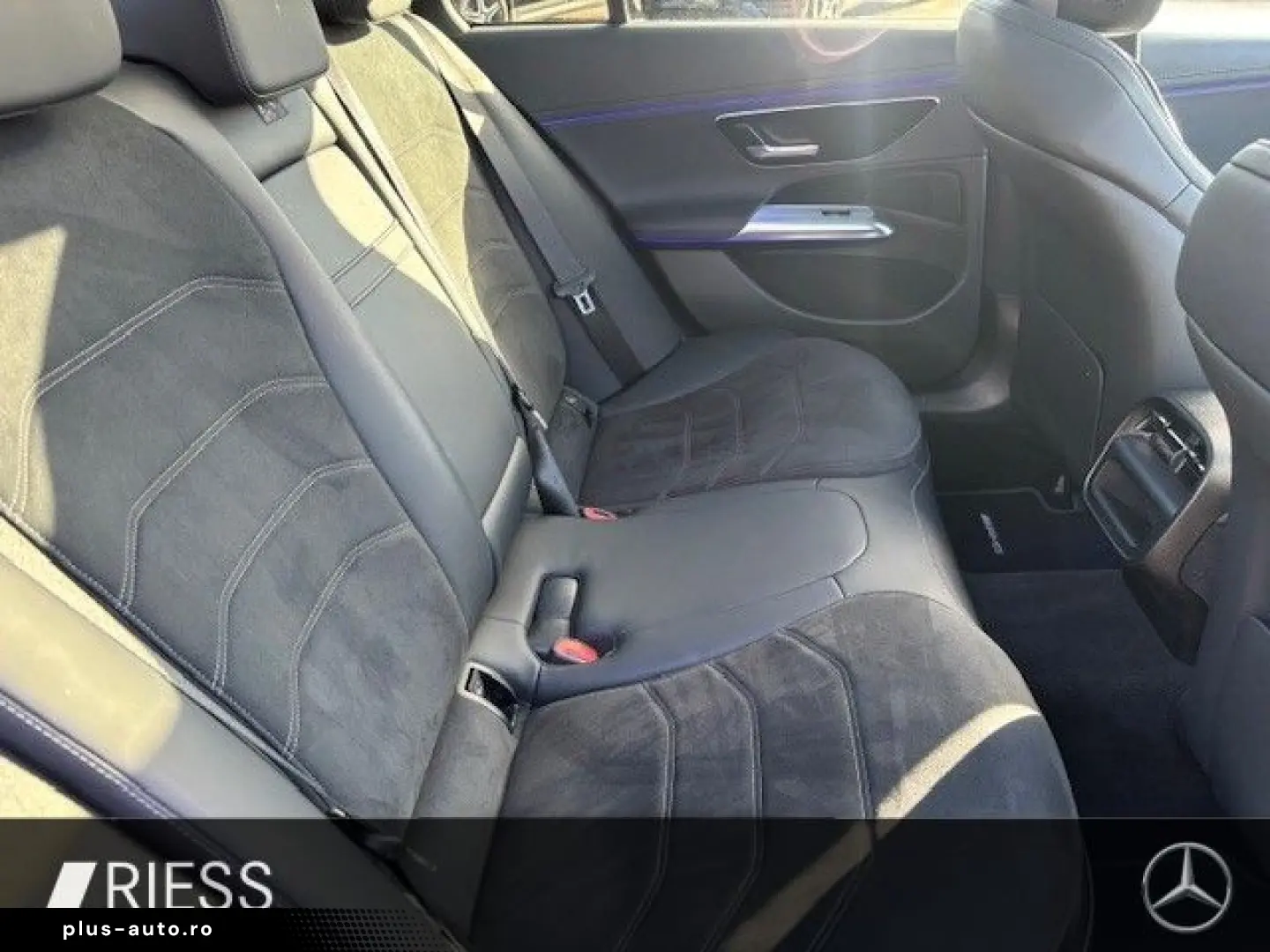 E 300 e 4M AMG Sport Night Distr Pano W-Paket 19