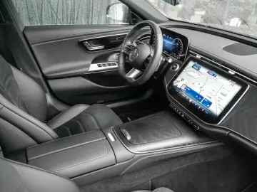 E 300 de 4M AMG-Sport Pano AHK Burm Dist Keyl 19