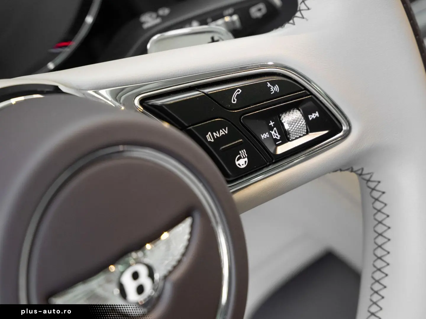 Bentayga V8 von BENTLEY FRANKFURT