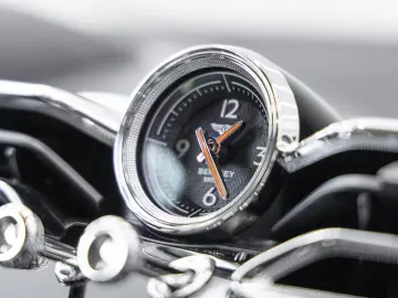 Bentayga V8 von BENTLEY FRANKFURT