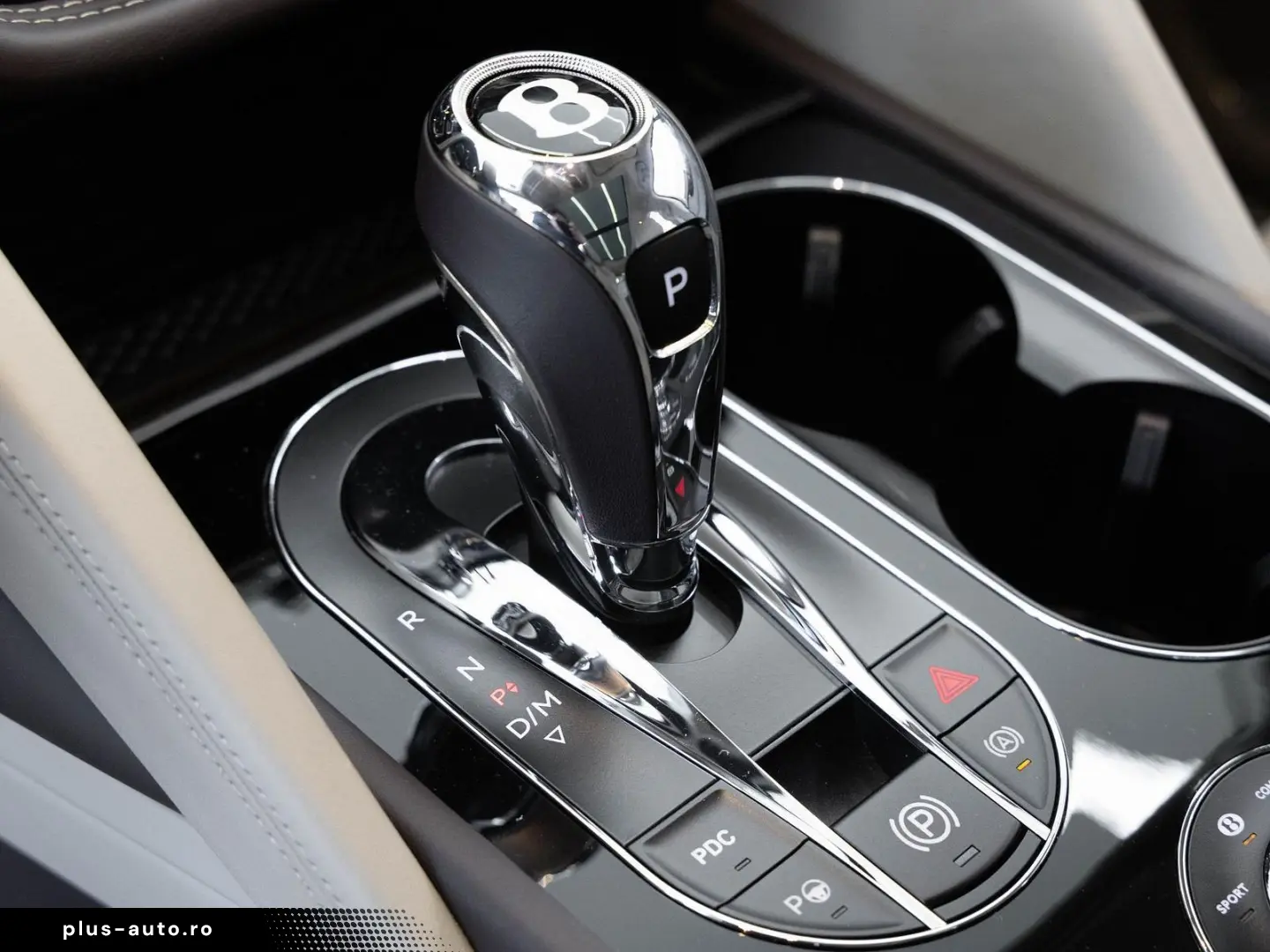 Bentayga V8 von BENTLEY FRANKFURT