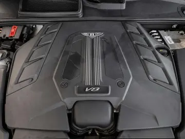 Bentayga V8 von BENTLEY FRANKFURT