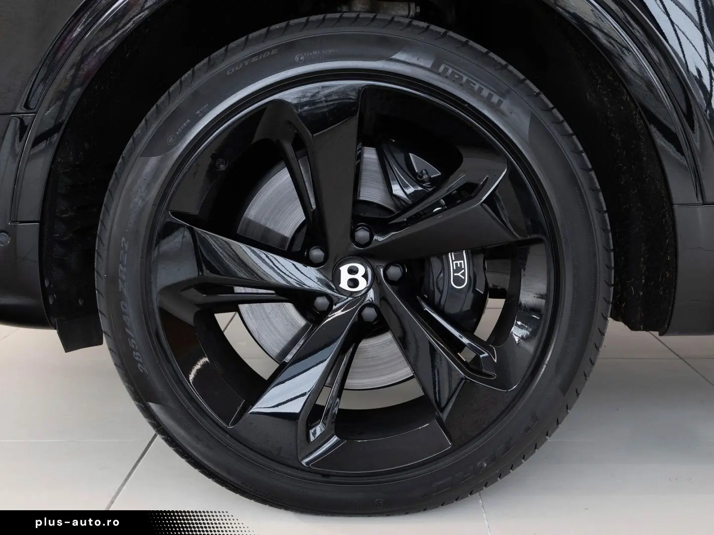 Bentayga V8 von BENTLEY FRANKFURT