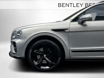 Bentayga V8 -1.HAND-BLACKLINE -BENTLEY BERLIN -