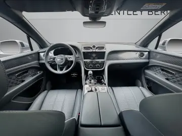 Bentayga V8 -1.HAND-BLACKLINE -BENTLEY BERLIN -