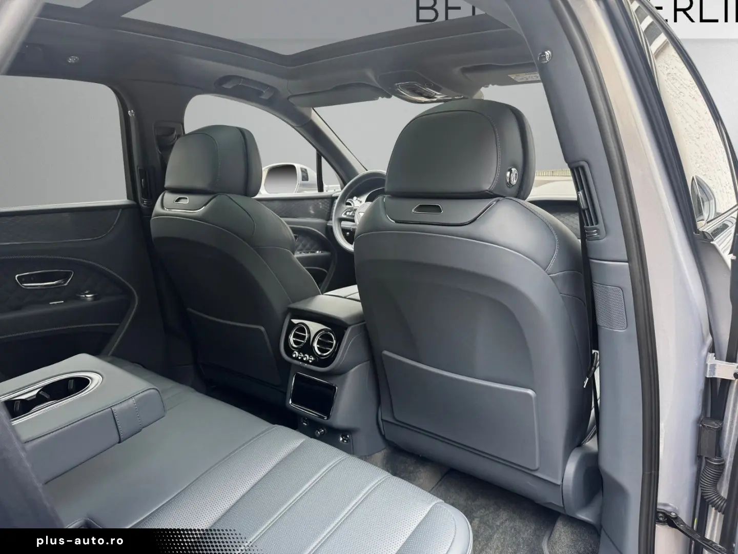 Bentayga V8 -1.HAND-BLACKLINE -BENTLEY BERLIN -