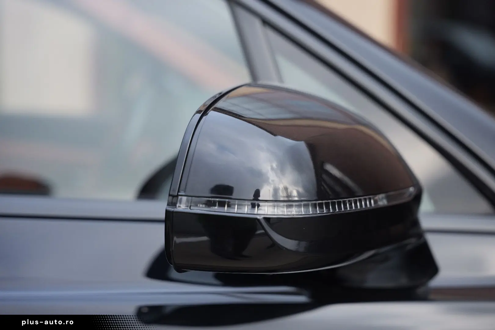 Bentayga 4.0 V8 EWB Azure 4WD Long Lang