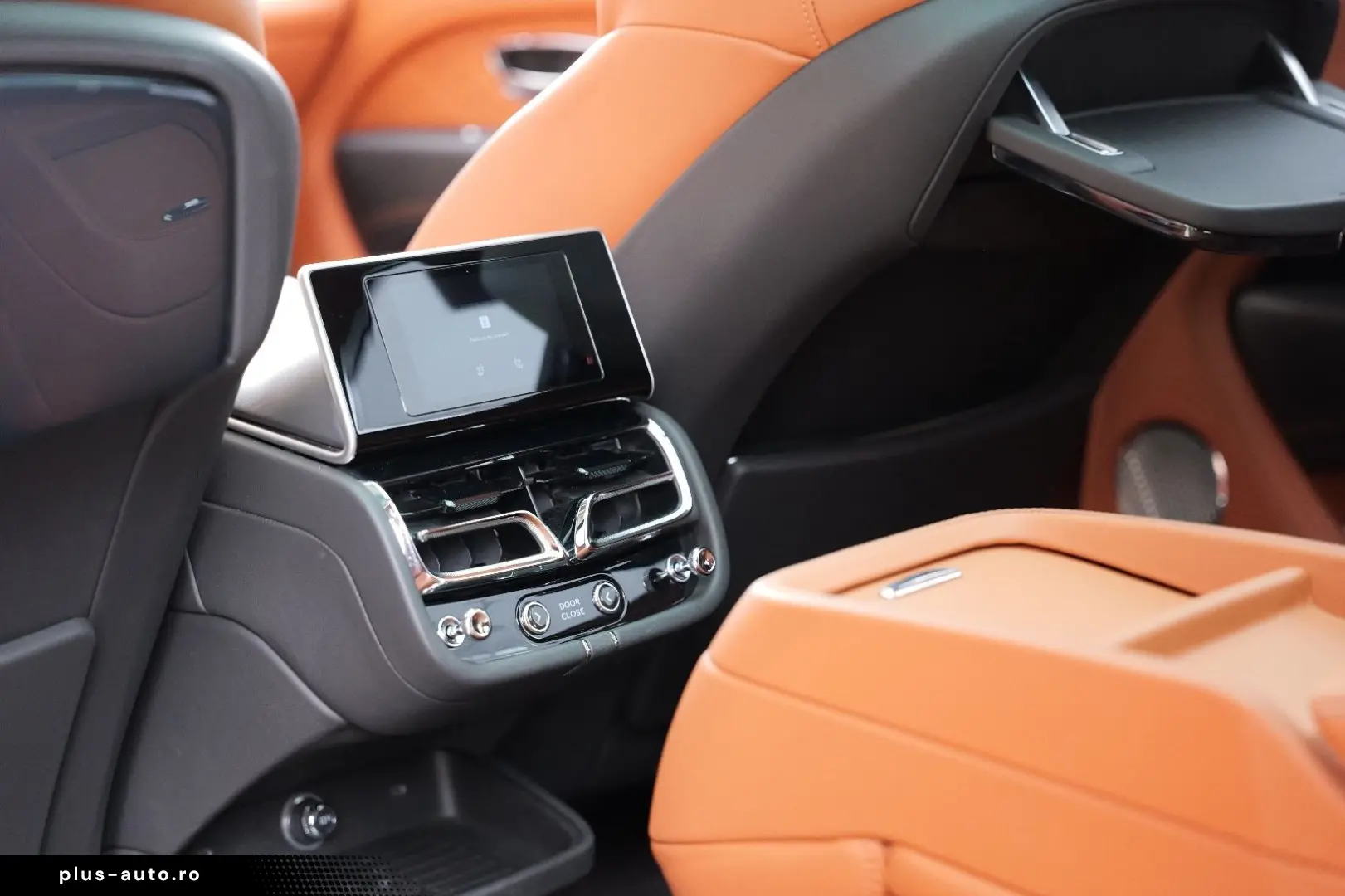 Bentayga 4.0 V8 EWB Azure 4WD Long Lang