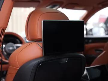 Bentayga 4.0 V8 EWB Azure 4WD Long Lang