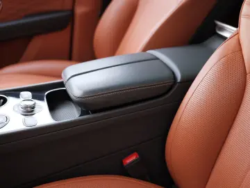 Bentayga 4.0 V8 EWB Azure 4WD Long Lang