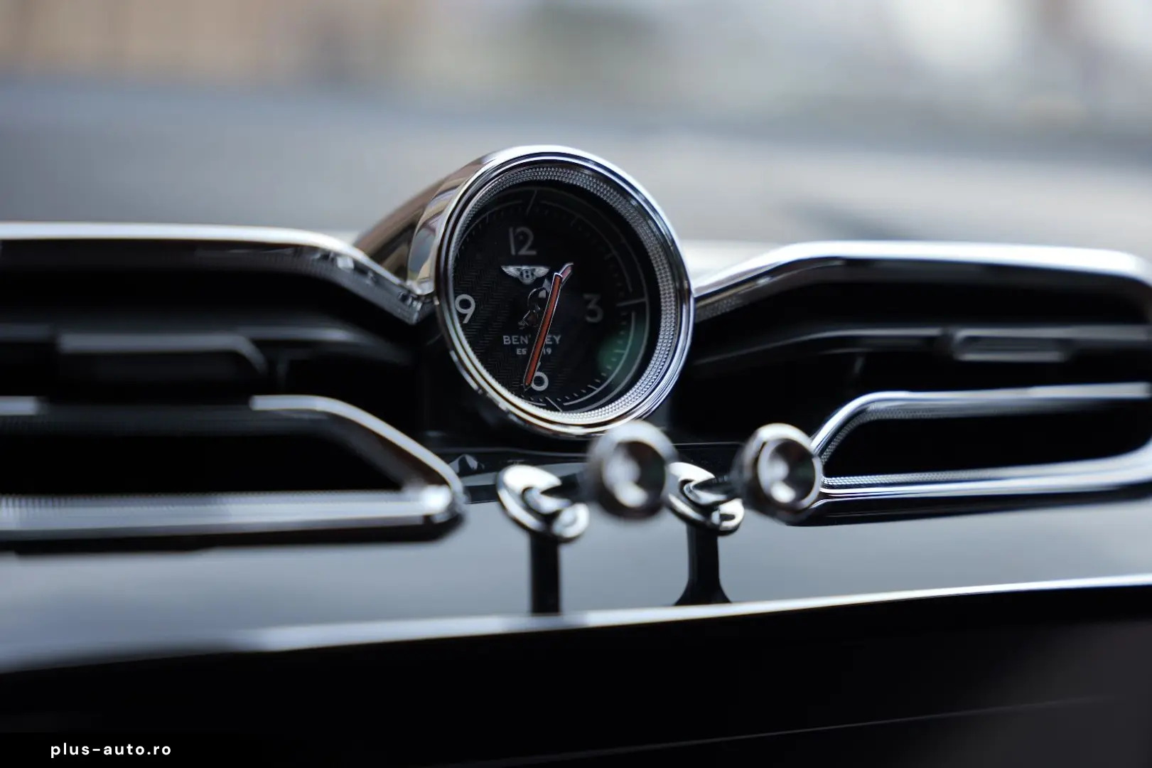 Bentayga 4.0 V8 EWB Azure 4WD Long Lang