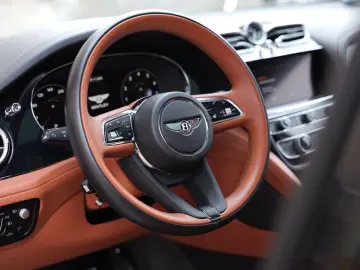 Bentayga 4.0 V8 EWB Azure 4WD Long Lang