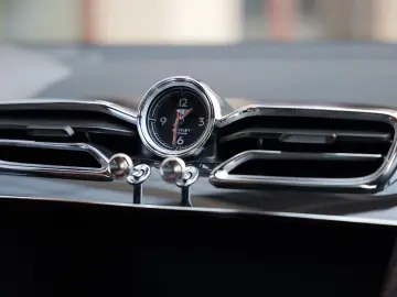 Bentayga 4.0 V8 EWB Azure 4WD Long Lang