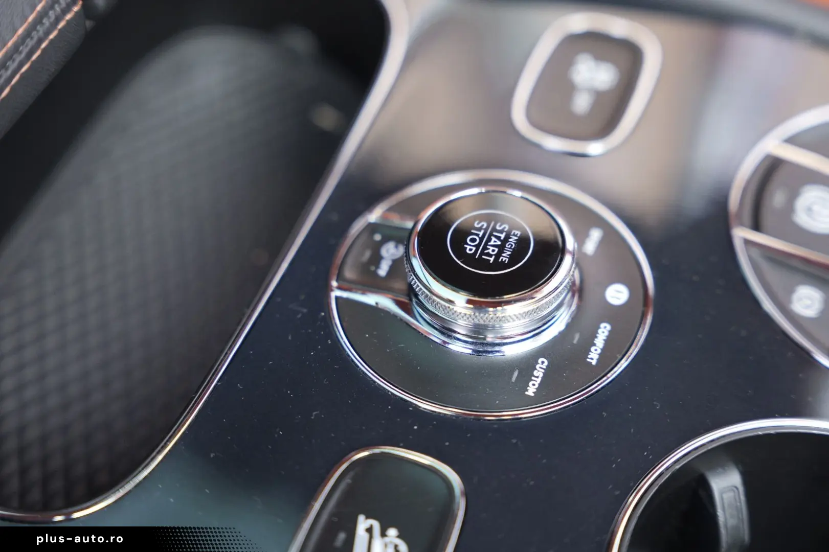 Bentayga 4.0 V8 EWB Azure 4WD Long Lang