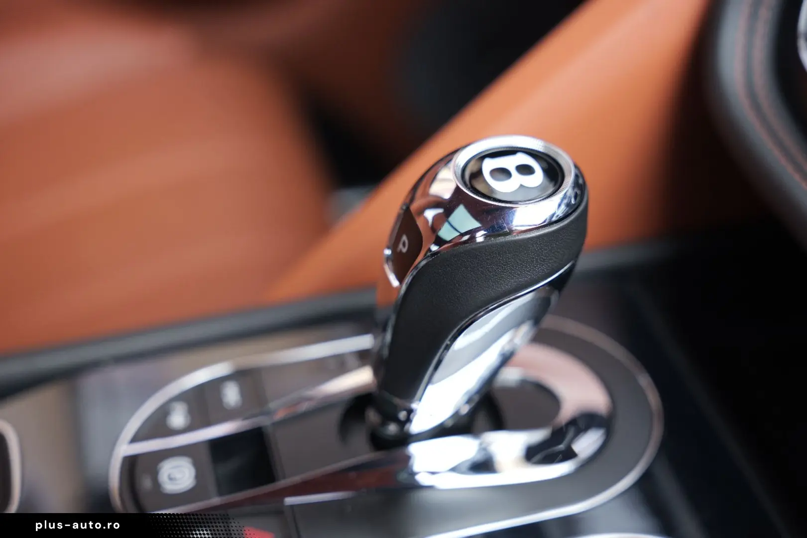 Bentayga 4.0 V8 EWB Azure 4WD Long Lang