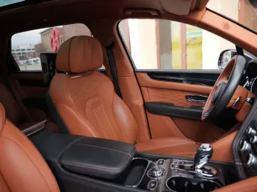 Bentayga 4.0 V8 EWB Azure 4WD Long Lang