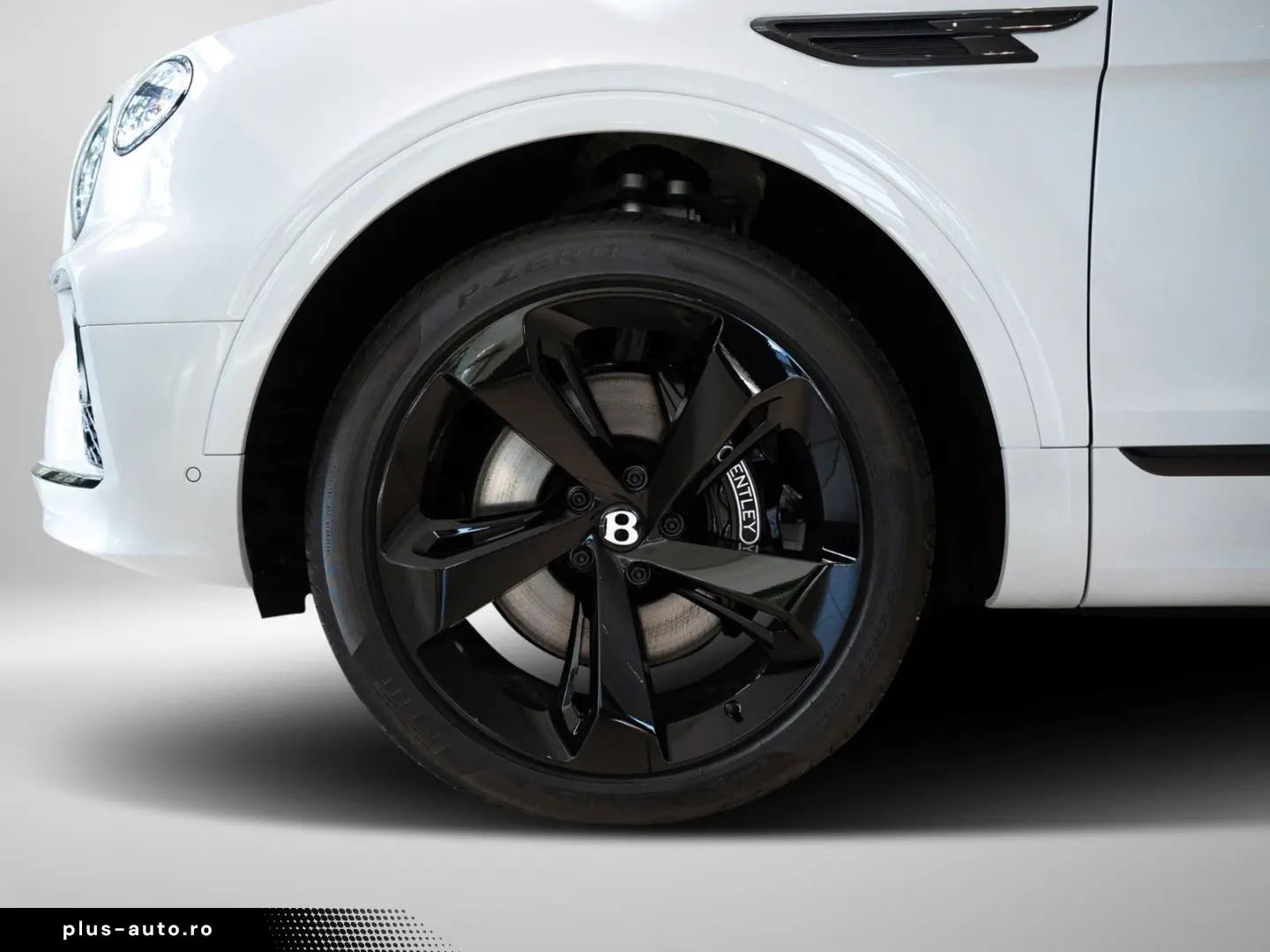 Bentayga 4.0 V8 EWB - Naim Pano